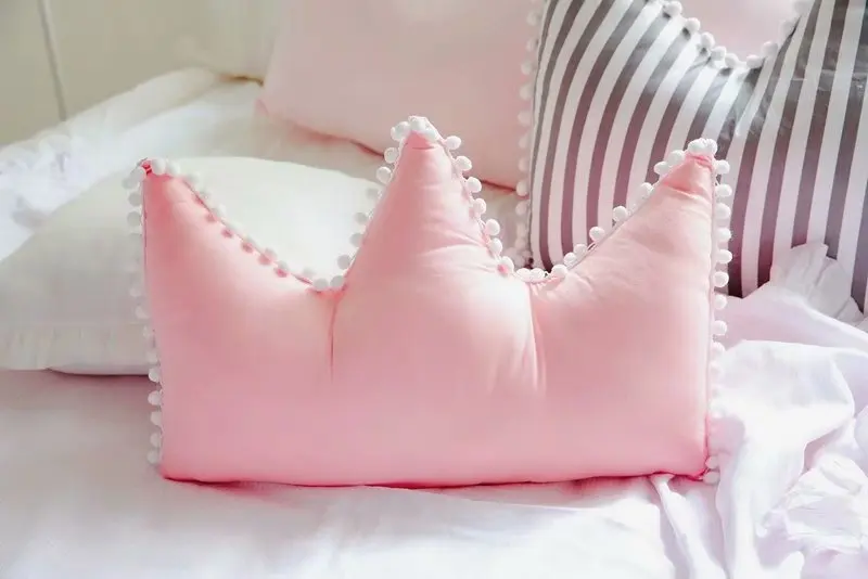 Мягкая хлопковая Подушка с короной в полоску/Розовая/темно-розовая подушка для дивана и стула, декоративная подушка в форме короны, моющаяся Подушка S/M