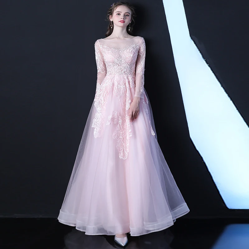 Женское вечернее платье в пол розовое с рукавом три четверти и круглым вырезом