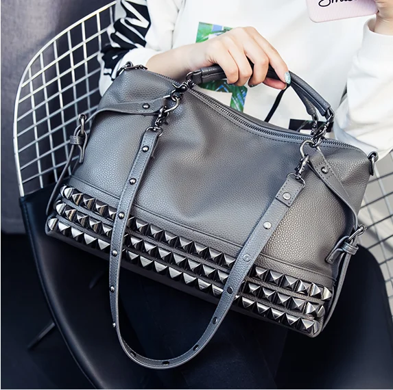 

Women Handbag Large Capacity Rivet Shoulder Bag Leisure Mobile Scooter Bag Single Shoulder Messenger Bag Dropshipping