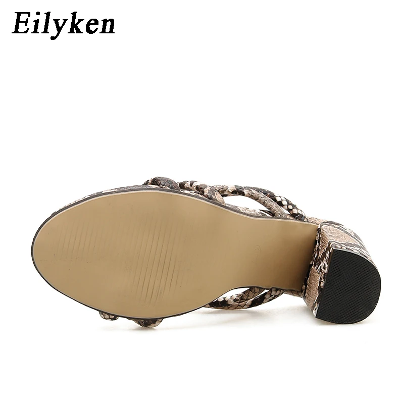 Eilyken/ г. Новые летние шлепанцы на квадратном каблуке женская пикантная обувь с открытым носком вечерние босоножки на высоком каблуке 11 см под змеиную кожу Размеры 35-40