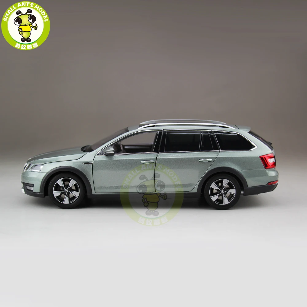 1/18 Skoda Octavia Combi Wagon Diecast Metal CAR MODEL Toy Girl Boy Birthday gift Green Color