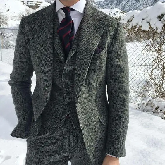 

Grey Tweed Men Suits Herringbone Classic Winter Smart Business Male Blazer Jacket 3 Pieces Daily Work Wear Party Prom Suit Men