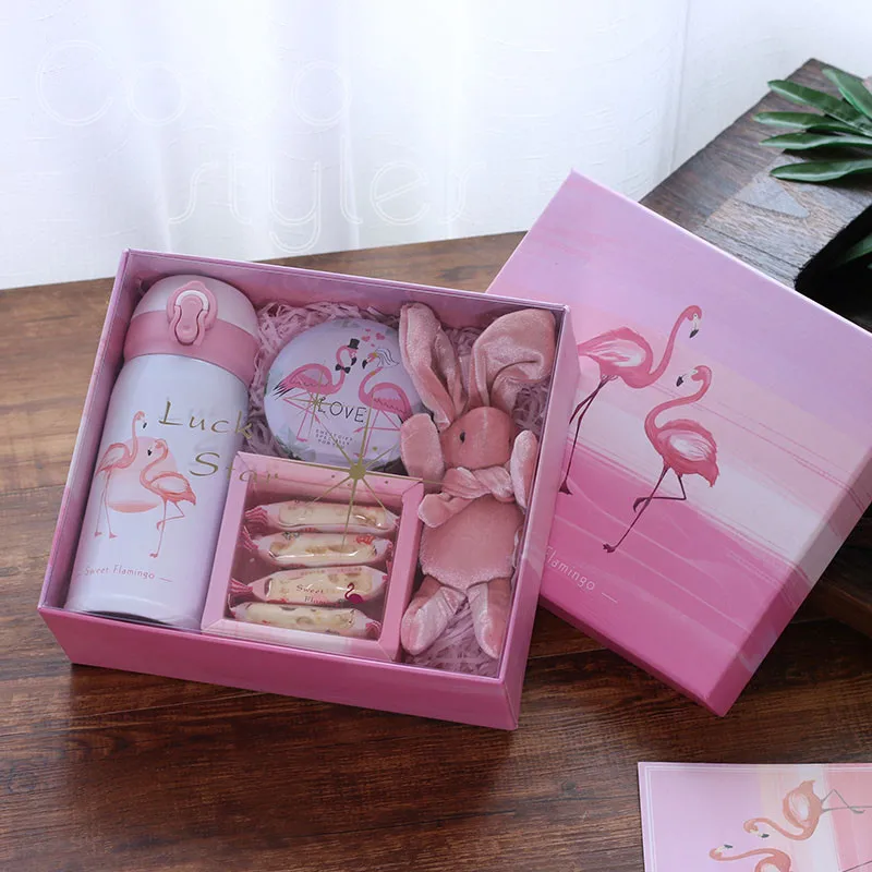 gitf box with lovely rabbit toy (1)