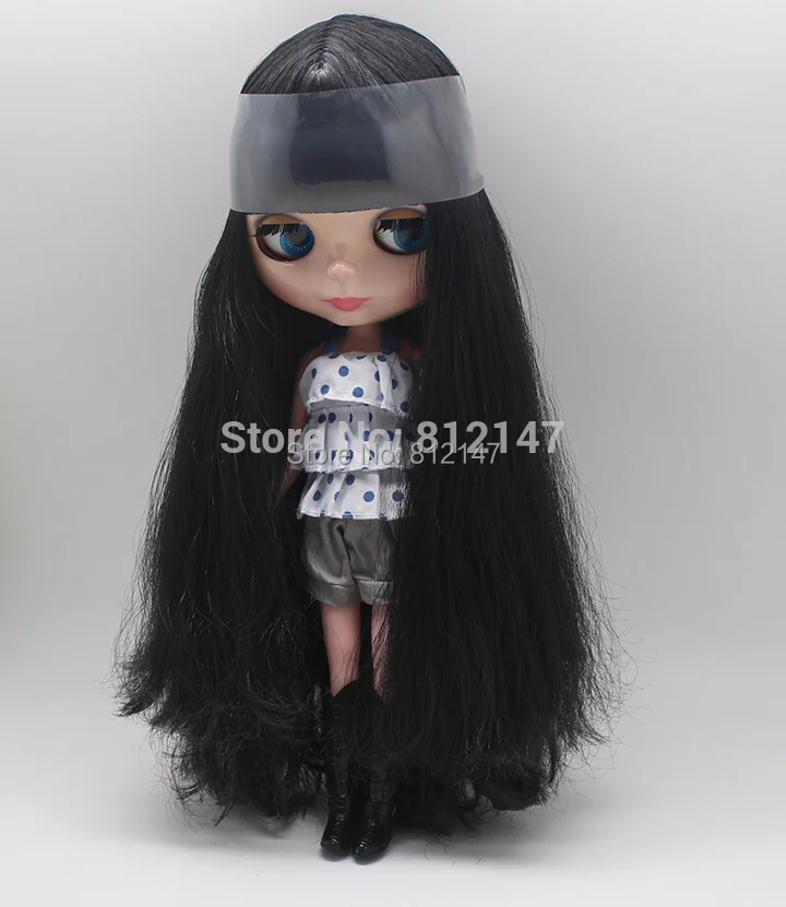 Телесный цвет куклы(длинные черные волосы