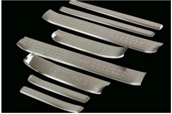 

FOR Prado J150, 2014, 2015, 150 Land High quality stainless steel built-in + 2 slices external trunk guard was modified