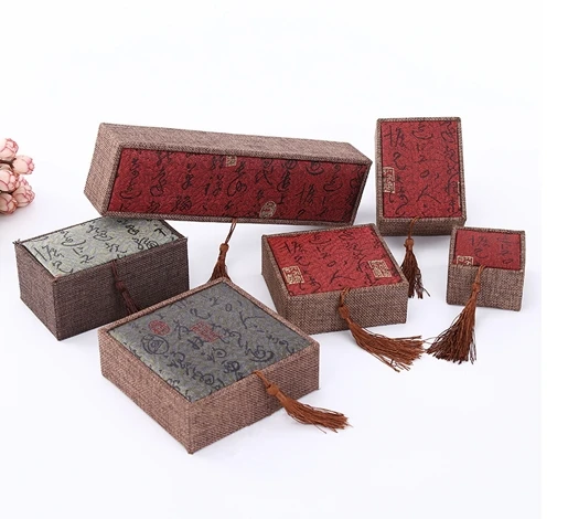 

Tassel Vintage Square Chinese Silk Fabric Box Gift Packaging Women Mens Jewelry Box Bracelet Bangle Storage Box 12x12x4 cm 4pcs