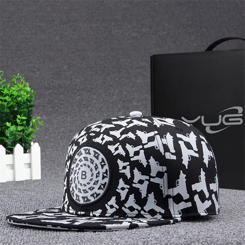 

2017 new printing - Korean Baseball Cap Hat men and women casual skateboard flat hat factory along the street