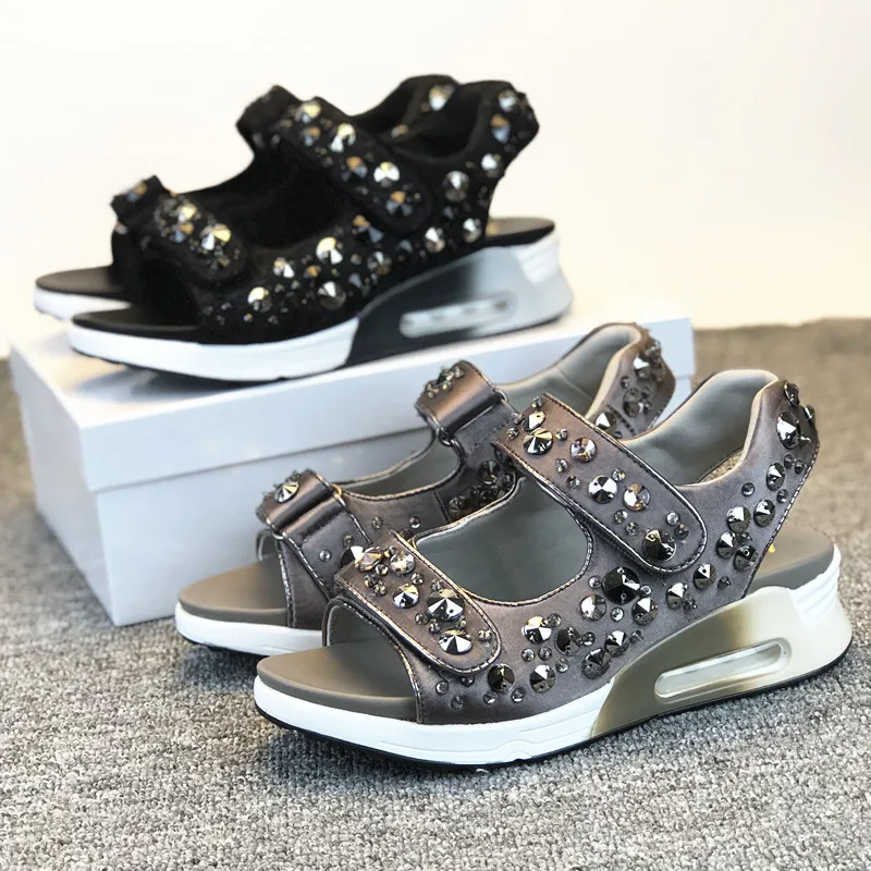

19SS Air Cushion Thick Platform Hook Loop Casual Shoes Rhinestone Open Toe Outside Soft Flat Sandals Sport Beach Woman Shoes