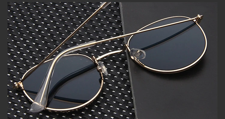 4494798235_334259297_04