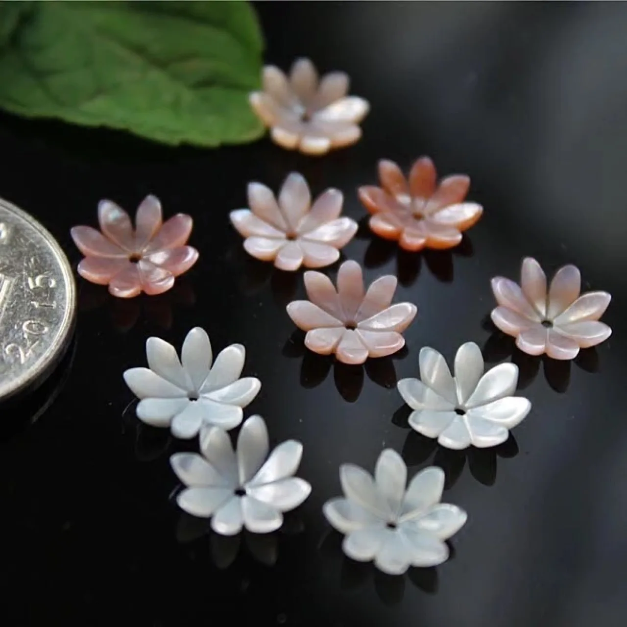 

10pc 10mm Sea Shell Flower Carved Natural Mother Of Pearl Shell Beads DIY Findings Loose Bead For Jewelry Making DYL0010