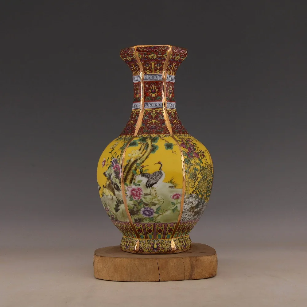 

Qing Dynasty Qianlong year mark enamel gold flower and bird appreciation vase antique porcelain ancient porcelain collection