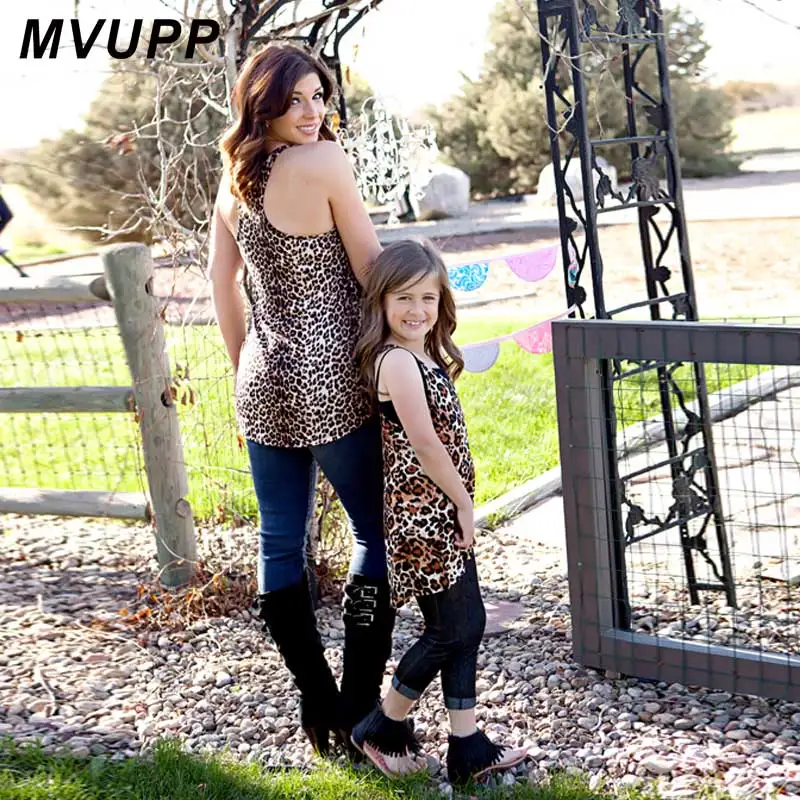 mother and daughter matching leopard outfits