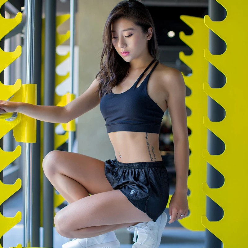 CHU YOGA Women Sexy Fitness Shorts Mesh Overlay Gym Yoga Sport Short Underwear Running Quick Dry Elastic Short Pants S1812