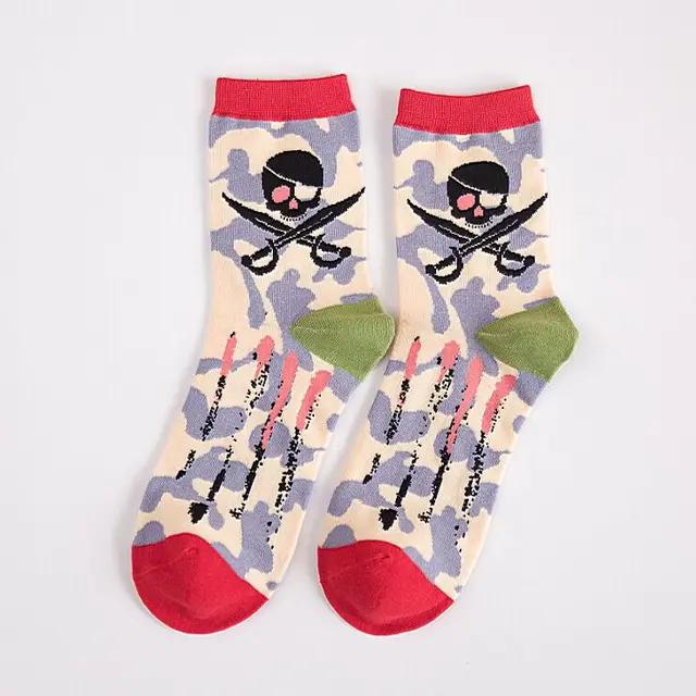 Free Shipping 1 Pair New Men's Pirates of the Caribbean Design Cotton