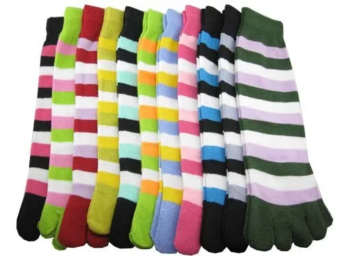 Конфеты Цвета новые модные Дизайн Для женщин носки в полоску, высокое качество Autummn зима теплая Media носком Носок Бесплатная доставка