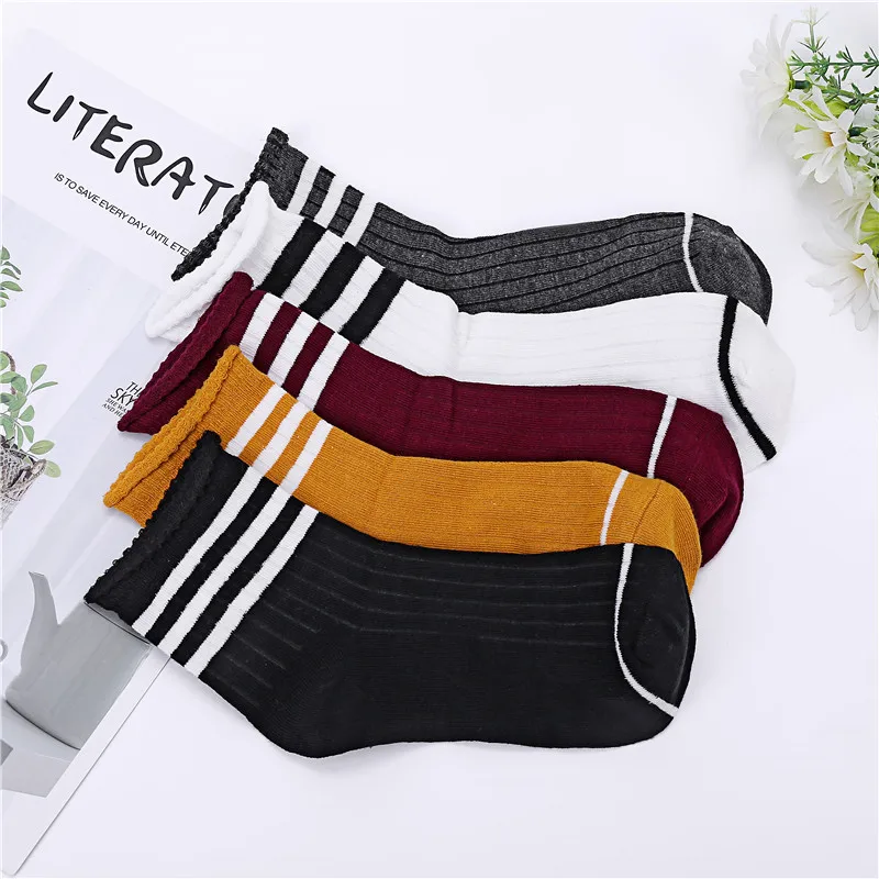 

5 pairs black white Women's Spring Socks Cartoon Female Over Ankle Sock Summer Spring Girl Simple Cotton Sock