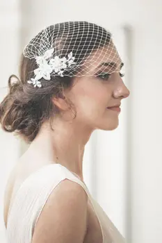 

Romantic Women Bride Veil Lace Appliqued Wedding Accessories Bride Hair Headwear 2019