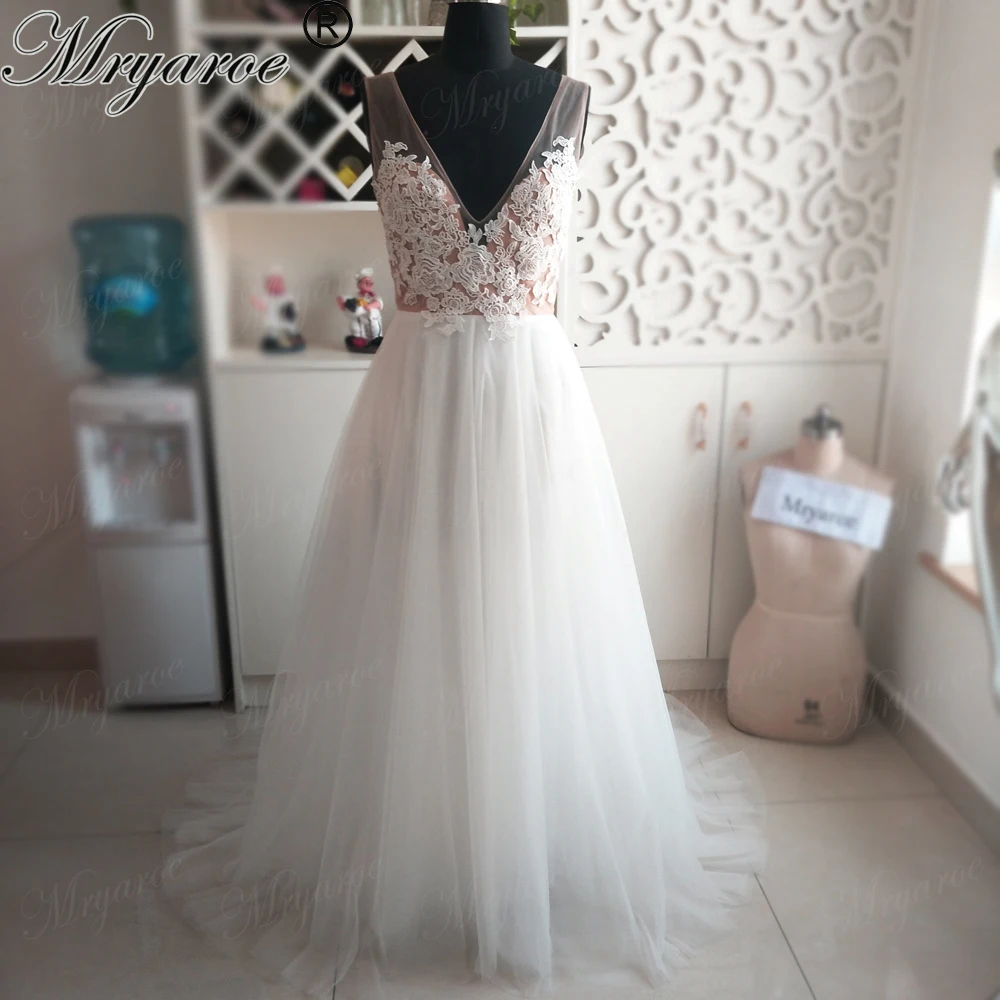 

Mryarce 2018 New Arrival Simply Elegant Wedding Dress V Neck Lace Appliqued OPen Back Tulle A Line Birdal Gowns