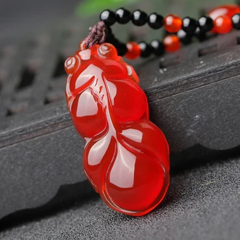 

Pure natural red agate goldfish pendant, ladies sweater chain, there is a big red birth year cb40#
