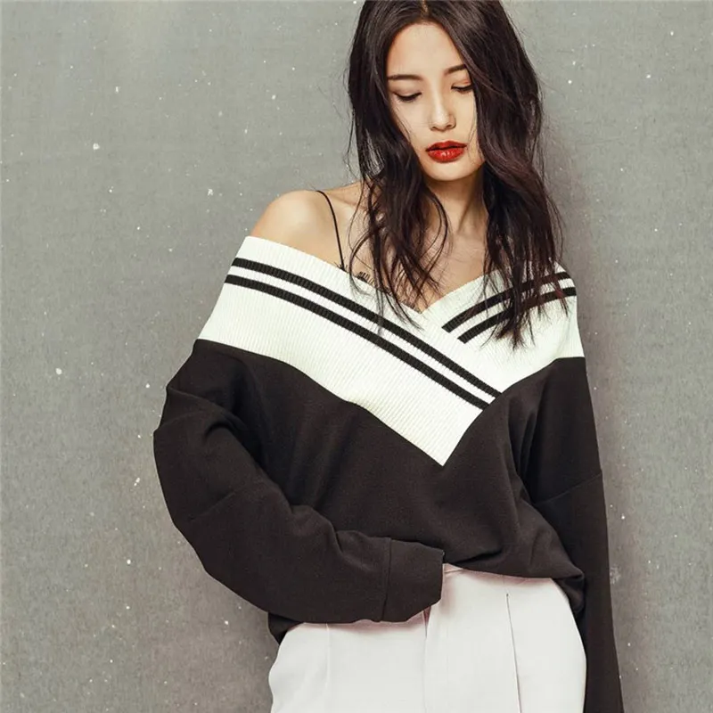 

2019 Spring and Autumn V-Neck Off Shoulder Sweatshirt Women Stitching Loose Pullovers Large Size female