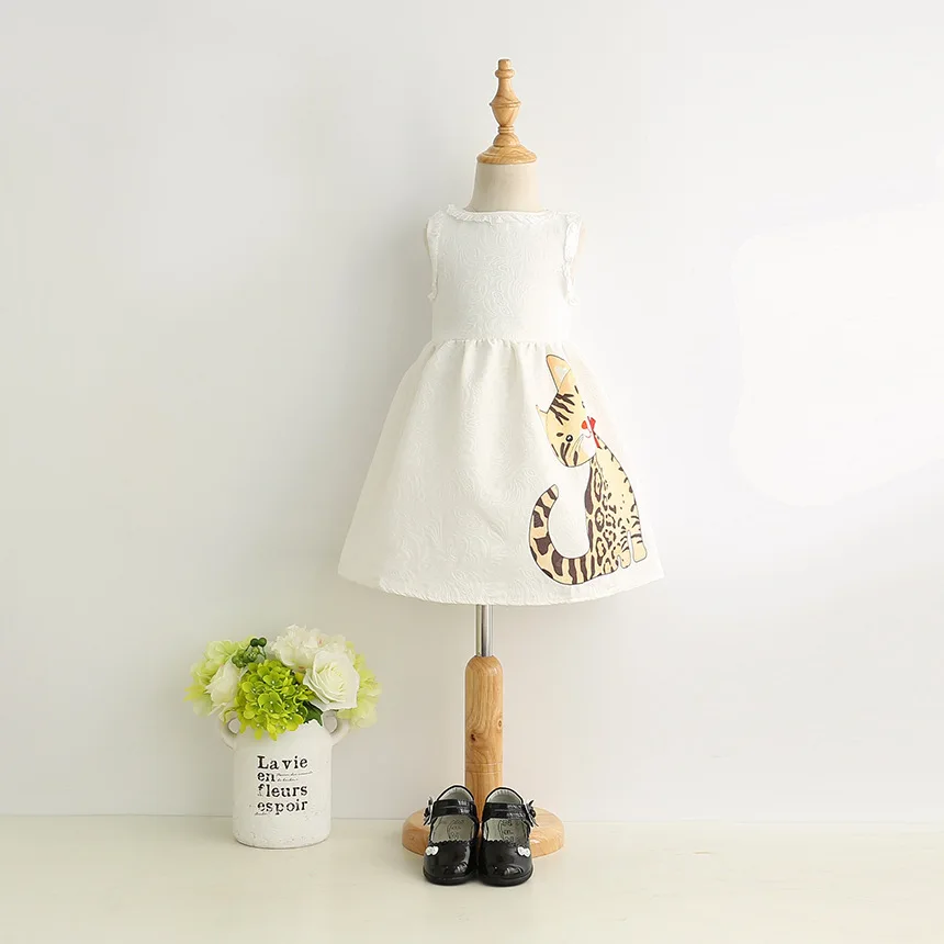 

2018 Kids Girls Summer White Tutu Dress Cat Cartoon Print Sleeveless O neck Birthday Evening Party Princess Jacquard Ball Dress