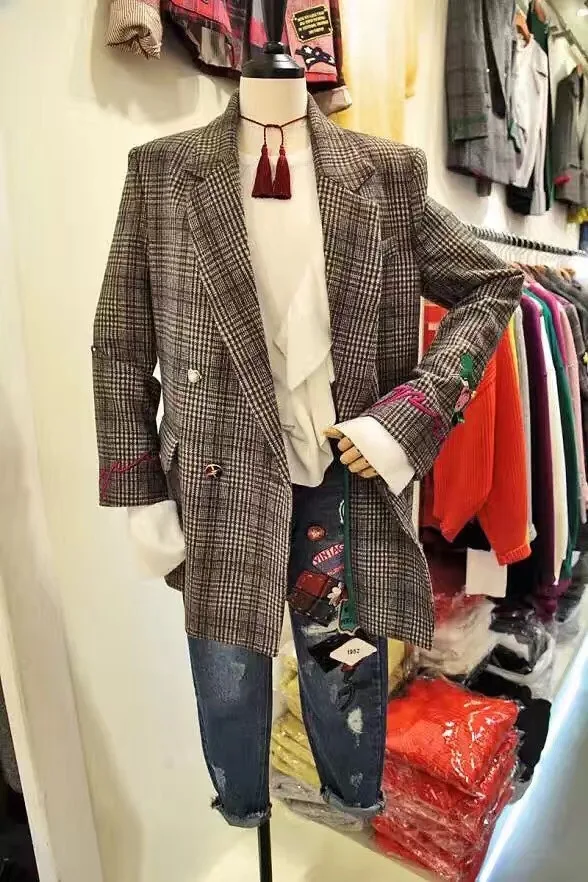 Vintage Suit Coat Women 2019 Spring New Slimming Style Lattice Small Suit Notched Double Breasted Plaid Women Jackets and Coats Vintage Suit Coat Women 2019 Spring New Slimming Style Lattice Small Suit Notched Double Breasted Plaid Women Jackets and Coats