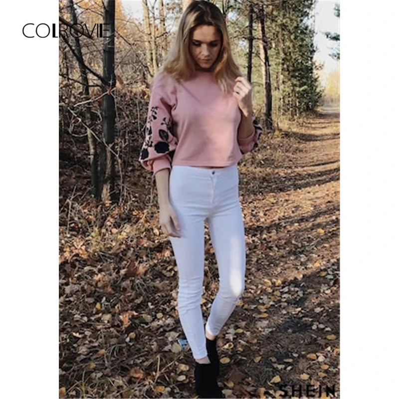 Женский свитер с цветочным принтом COLROVIE розовый вырезом на плечах и вышивкой