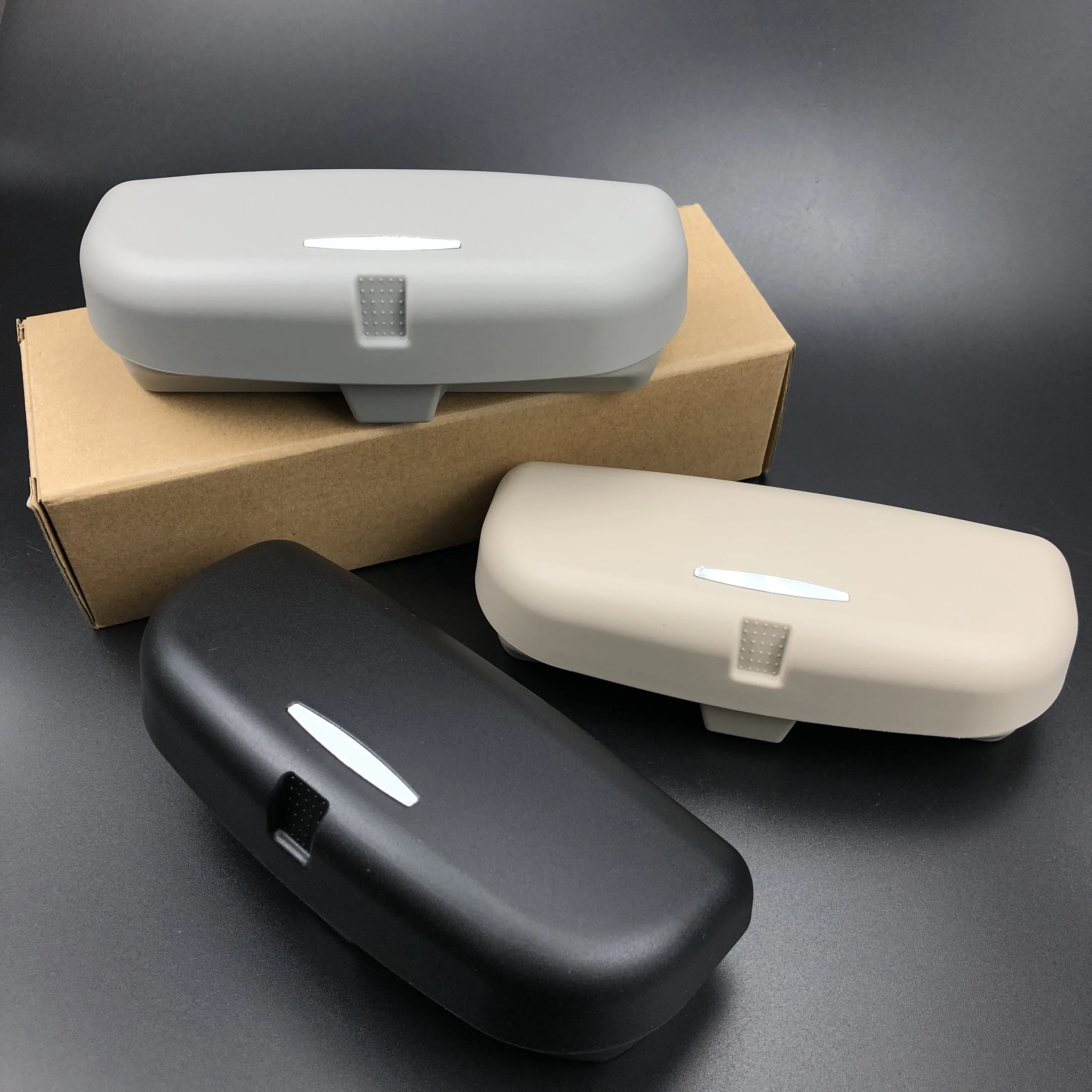 

Car Accessories Sun Visor Glasses Box for Audi Q3 Q5 Q5L Q7 Q8 A1 A3 S3 A4 A4L A6 A7 S6 S7 A8 S4 RS4 A5 S5 allroad Prologue