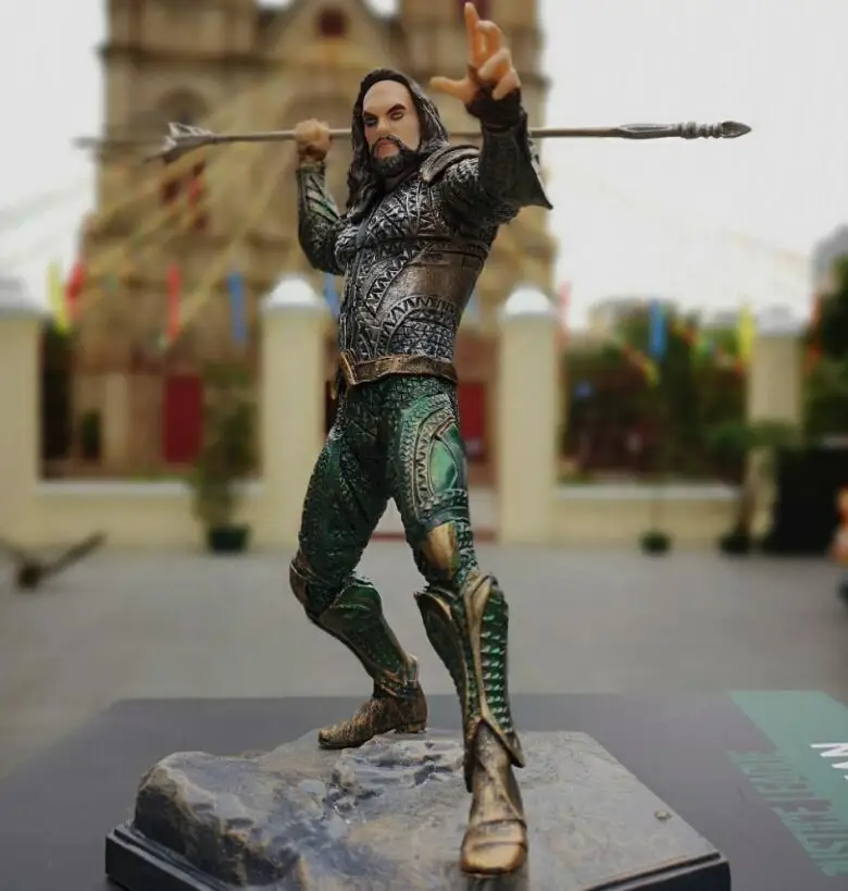 

Iron DC Justice League Aquaman Statue Action PVC Collectible Figure Toys 23cm 1/10 Scale