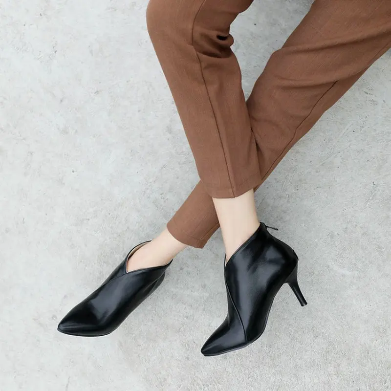 Ceny ZawsThia 2019 jesienno zimowa V Cut buty damskie solidne europejskie buty damskie Martin botki PU skórzane botki buty na cienkich wysokich obcasach