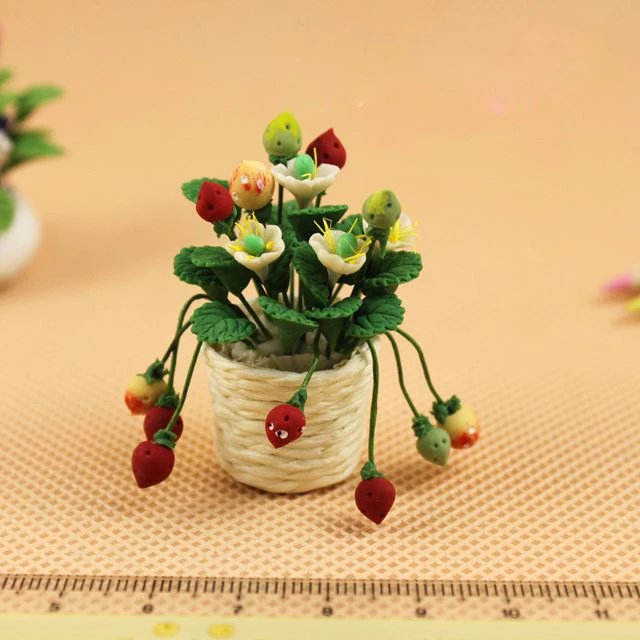 

G05-X097 children baby gift Toy 1:12 Dollhouse mini Furniture Miniature baby flower Strawberry tree 1pcs