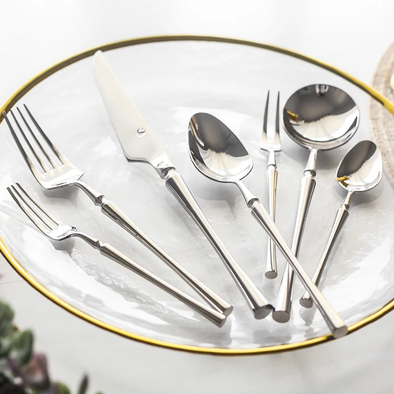 

New silver cutlery set luxury cutlery mirror polished tableware 304 stainless steel dessert set knife and fork boxed steak knife
