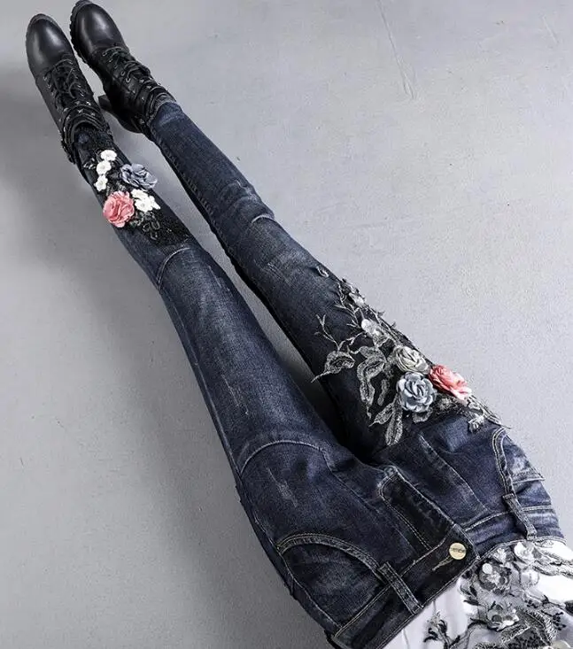 

Women's Korean Fashion Flower embroidery Slim Jeans Female Sexy sequins paillette Beaded Jeans Plus Size long pants TB643