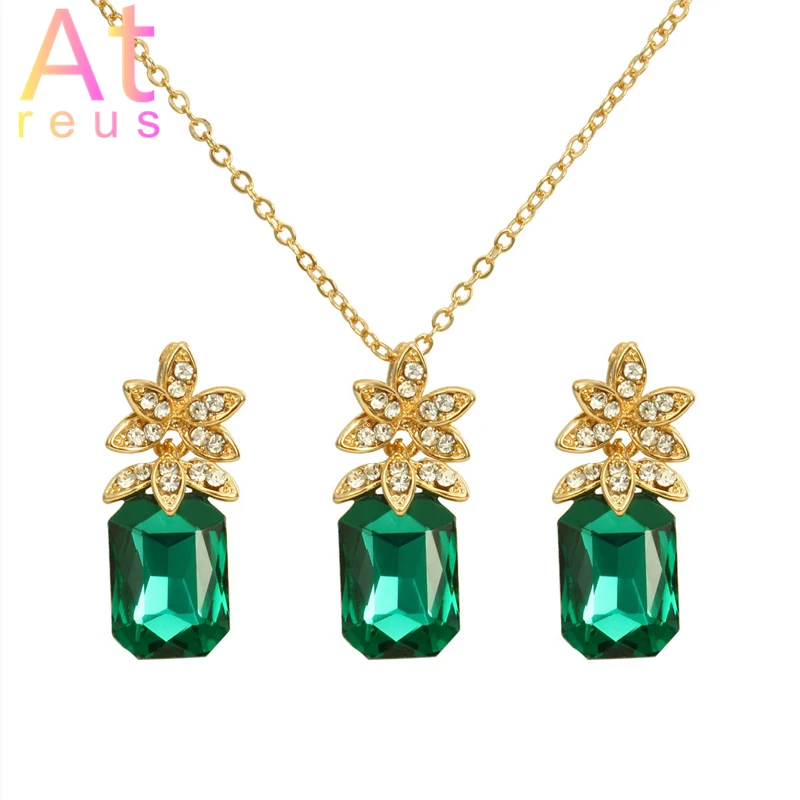 

Chic Pineapple Crystal Pendant Necklace Set Simple Stud Earrings Fashion Women Jewelry Set Accessories Plant Fruit juweel hanger