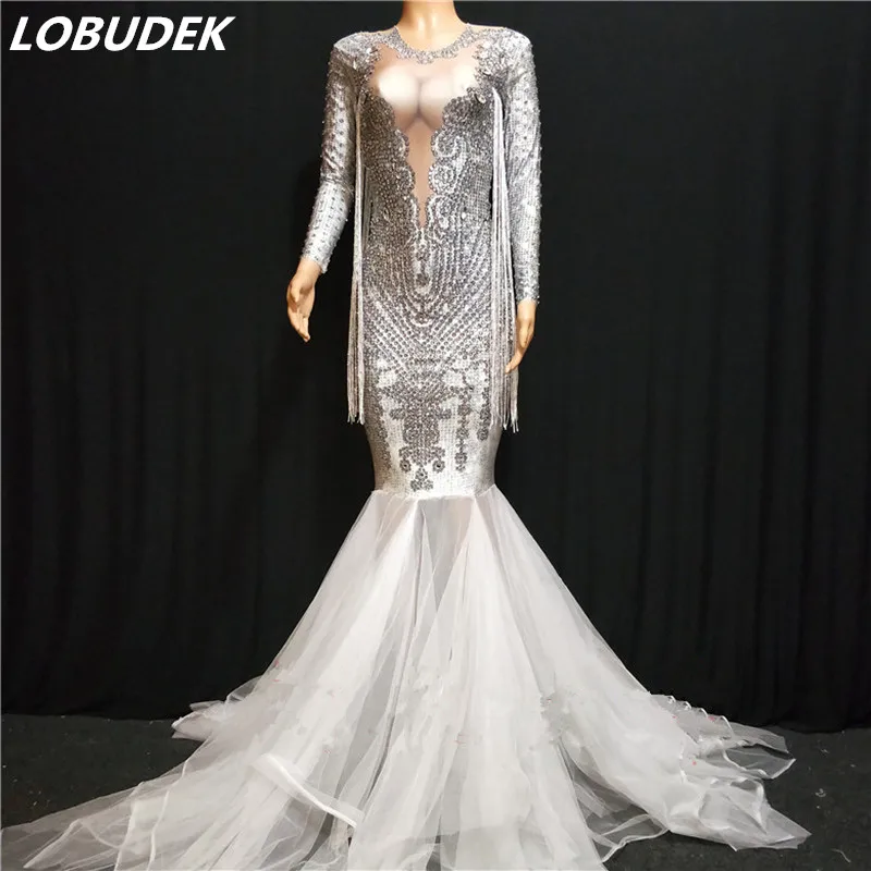 

Female Luxury Stage Costume Silver Rhinestones Tassels Voile Trailing Dress Crystals Long Sleeve Long Dress Party Show Dresses