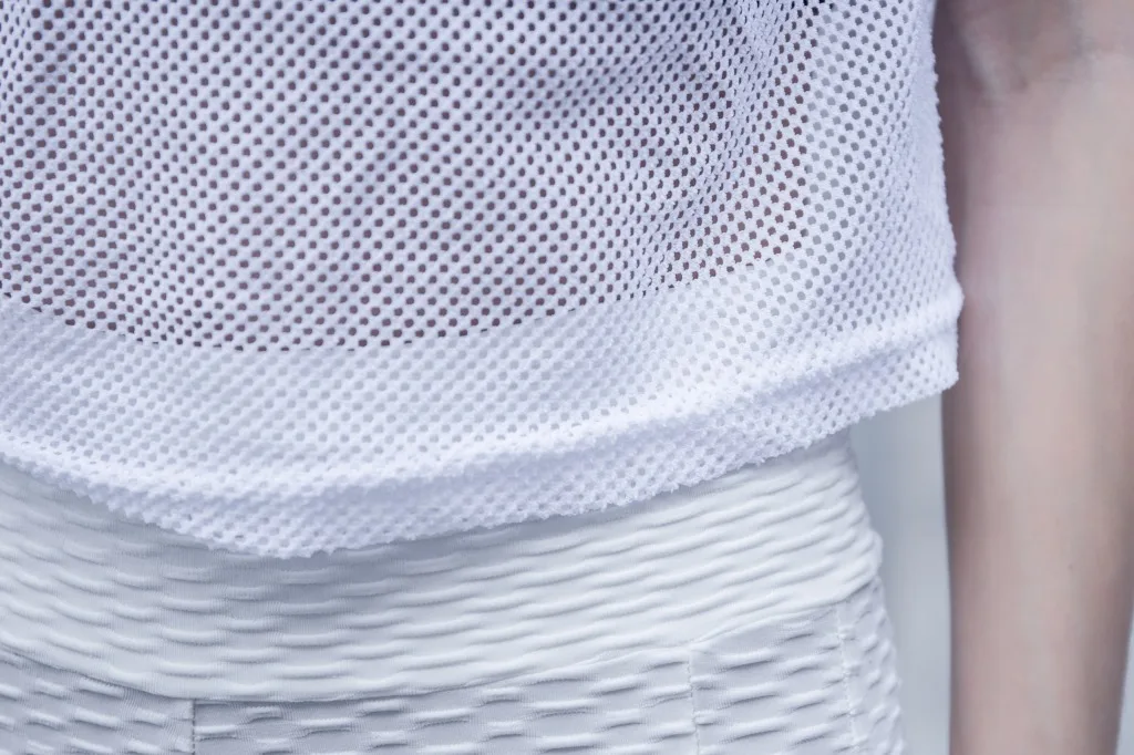Новое прибытие дышащее прозрачное Сетчатое спортивные жилеты для женщин сплошной цвет круглый вырез полиэстер свободный кроп Топ
