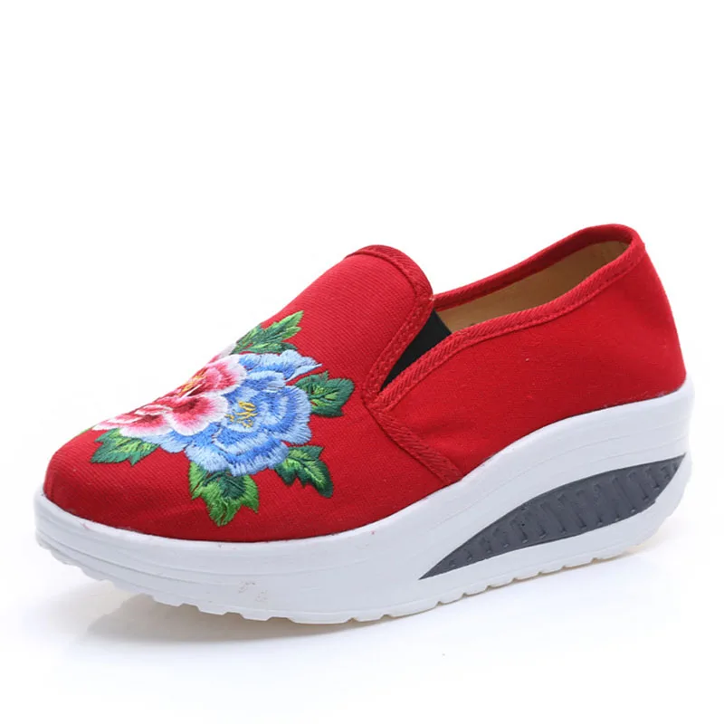 THEAGRANT/Коллекция года; сезон весна; женская обувь на танкетке; повседневная обувь на платформе с вышивкой; слипоны в китайском винтажном стиле; женские кроссовки; WSN3003