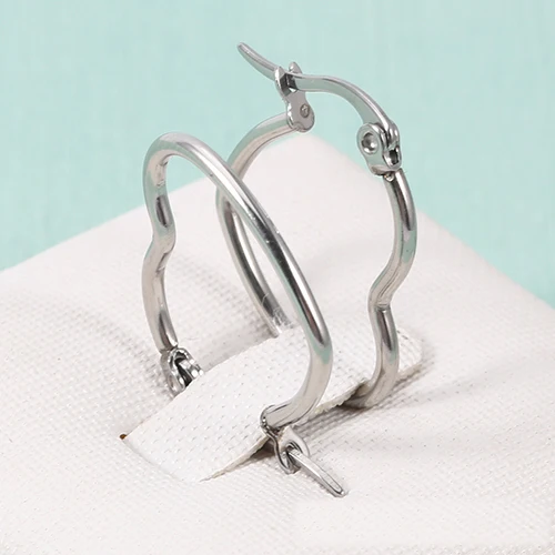 TL Love Heart Earrings for Women Stainless Steel Silver Hot Earrings Simple Design Open Cross Earrings TL Love Heart Earrings for Women Stainless Steel Silver Hot Earrings Simple Design Open Cross Earrings