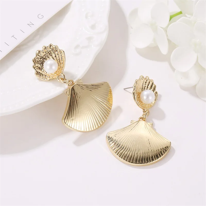

WPCZQVZA Fashion Elegant Women Statement Earrings Female Classic Shell Dangle Earrings Chic Pearl Party Ear Jewelry Accessories