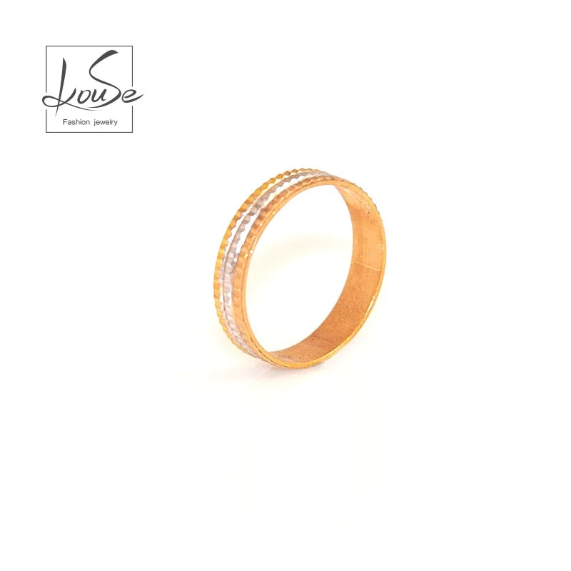 

18-karat Gold lady ring can bring you an avant-garde and elegant attitude to life