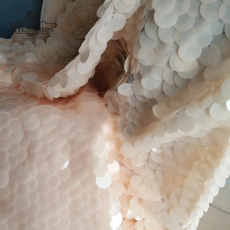 

Symphony Fish Scales Sequins Milk White Fabrics Laser Fabrics Beads Fabric Stage Anchor Photos Background Fabric