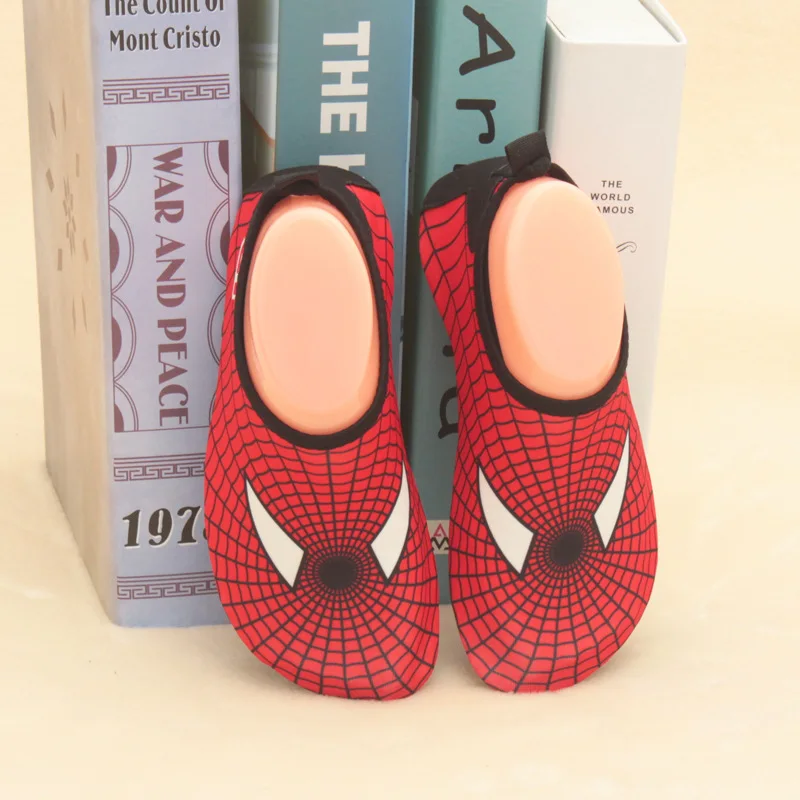 الرجال والنساء خفيفة المنبع أحذية الغوص السباحة مفرغة بيرفوت الأحذية ملصقات الجلد لينة حذاء socksK168812