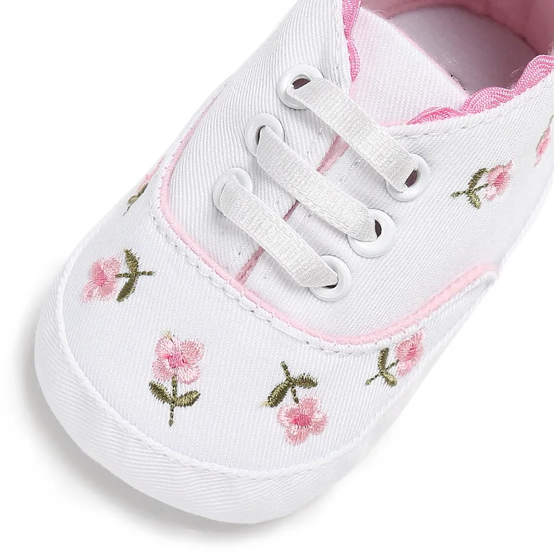 Обувь для маленьких девочек, белая кружевная обувь с цветочной вышивкой, обувь для малышей, детская обувь, мокасины для малышей, детская обувь для первых шагов