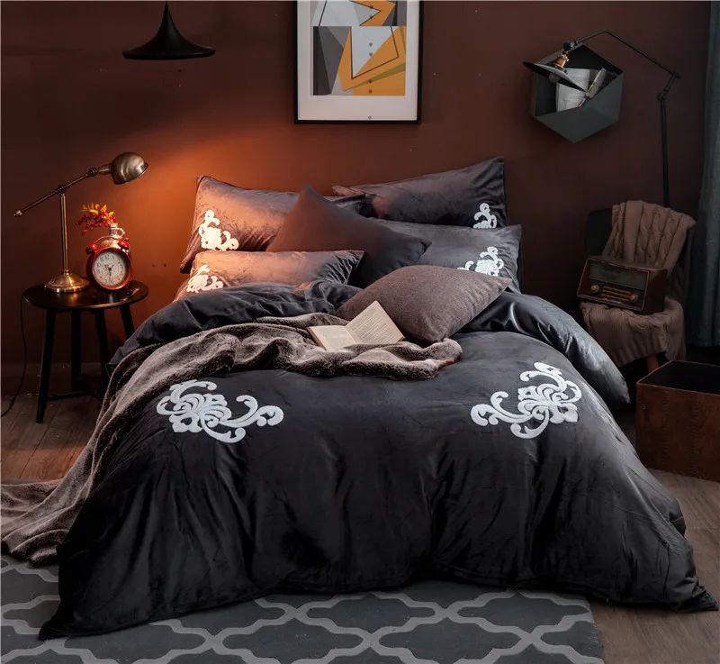 

Black grey color Thick fleece Winter Bedding set King Queen size soft warm bed sheet/linen set Embroidery Duvet cover Pillowcase