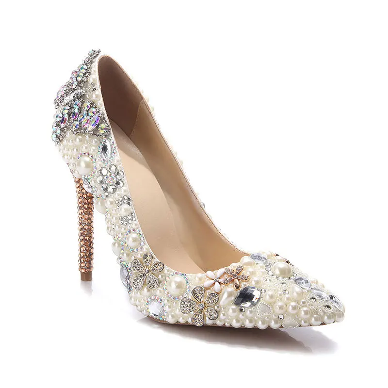 

2018 new European and American women's high-heeled super high-heeled shoes pearl butterfly pointed single shoes fashion sexy.
