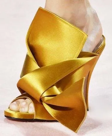 

Summer Fashion Silk Fabrics Golden Woman Sandals Knot Tie Peep Toe Slipper Cut-out Satin Butterfly-Knot Slipper High Heel Sandal