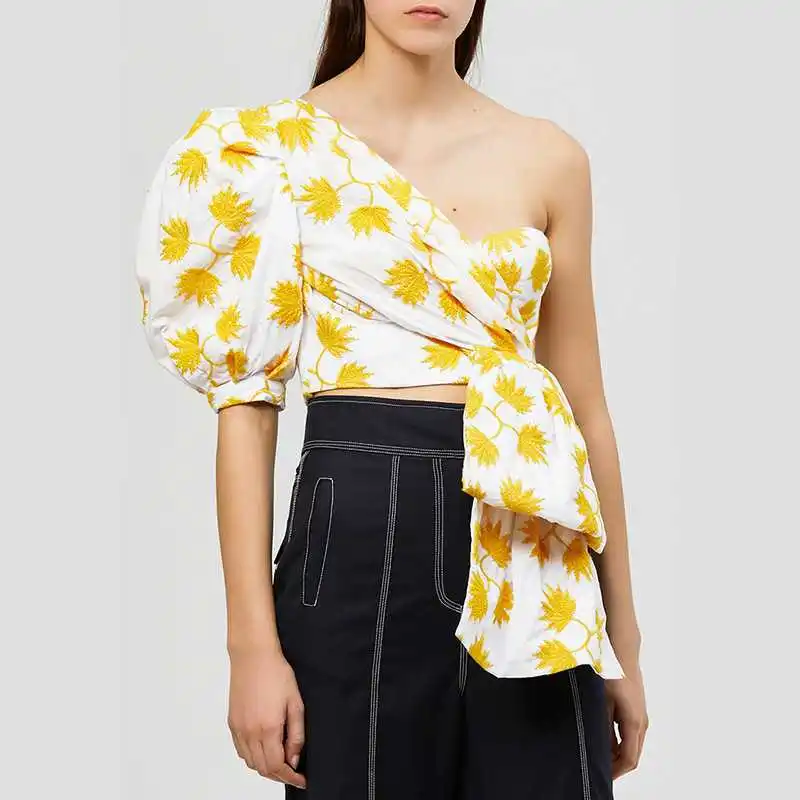 

2019 Women's asymmetrical exaggerated puffy sleeve bodice Floral Asymmetrical Single Sleeve Cold Shoulder Printed Statement Top