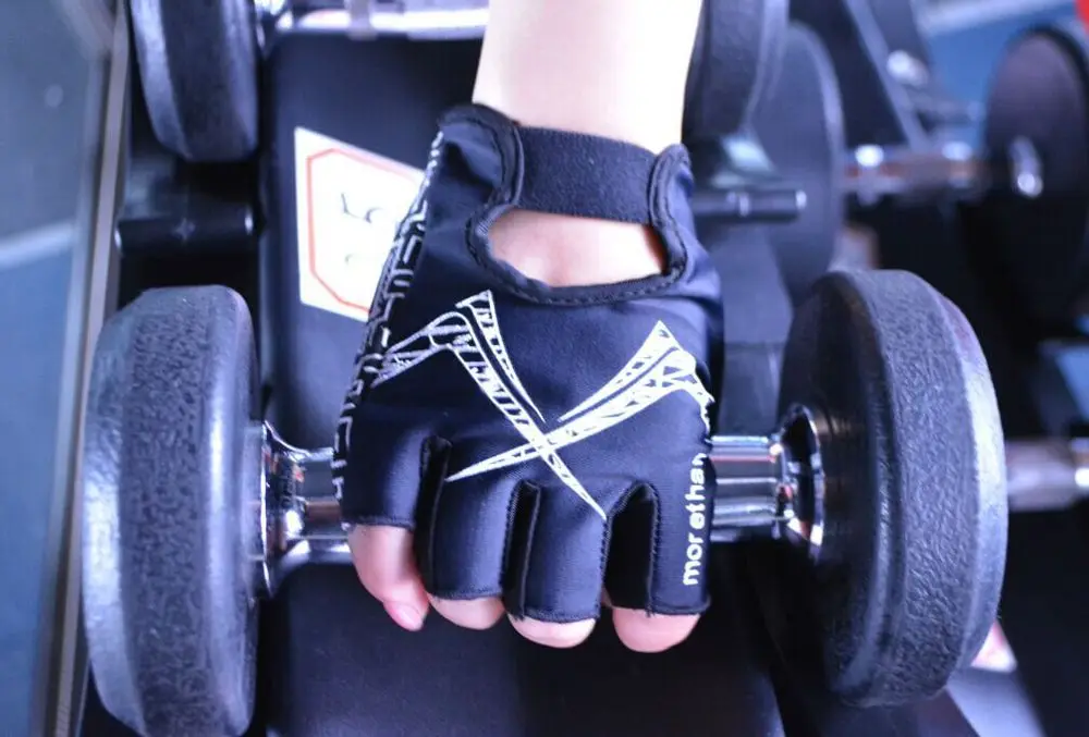 Спорт Фитнес тренировки дышащий палец уменьшенного использования пластин тренажерный зал Перчатки для женщин