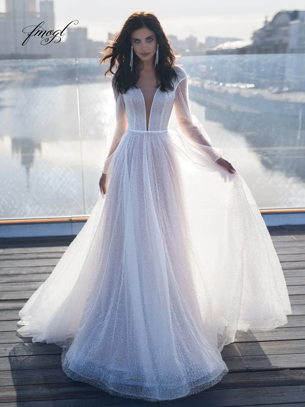 

Fmogl Sexy V Neck Long Sleeve Lace Beach Wedding Dresses 2019 Elegant Backless Beaded Pearls Sweep Train Vintage Bridal Gowns