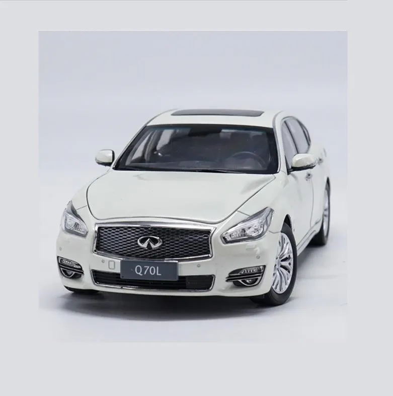 Модель автомобиля из цинкового сплава Infiniti Q70L 1:18 2017 коллекционная и подарочная